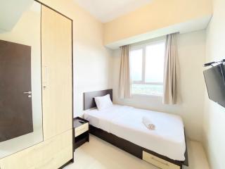 Deluxe and Cozy 2BR Apartment at Skyland City Jatinangor By Travelio - Sumedang - 4