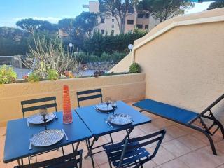 Les Virgiles Ste-Maxime, appt climatisé pour 4 pers avec vue sur la piscine, parking - Sainte-Maxime - 2
