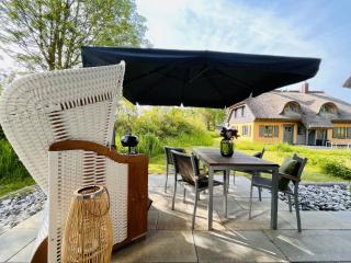 Ferienhaus Mee h r Zeit 07 Feriendorf Klein Stresow Rügen by ruyastay - Putbus - 1