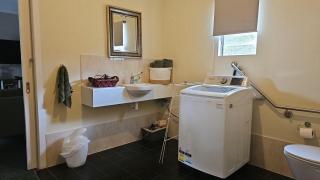 Lambert's Little Paradise - Altona - 3