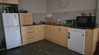 Lyndoch Retreat, 2BR with Pool, BBQ & Fire Pit - 3