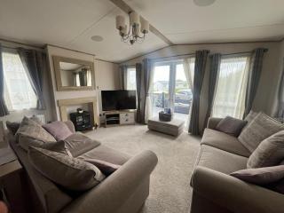 13 Lancaster Crescent - Tattershall - 2