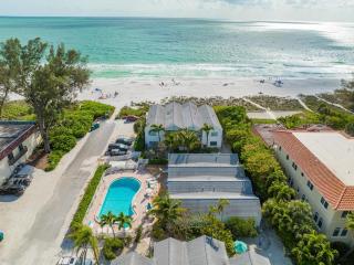 Coconuts Beachfront #112 - Holmes Beach - 9