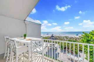 Coconuts Beachfront #112 - Holmes Beach - 4
