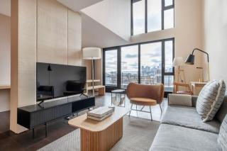 Blueground Hoxton balcony overlooking canal LON-439 - London - 8