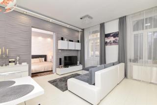Grey City Comfort 2BR Apartment Near Keleti - Budapest - 0