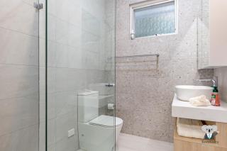 KozyGuru Forestville Charming 3BR House - Forestville - 4