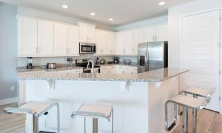 Modern 6 Bdrm Home with Upscale Living at Reunion - Kissimmee - 2