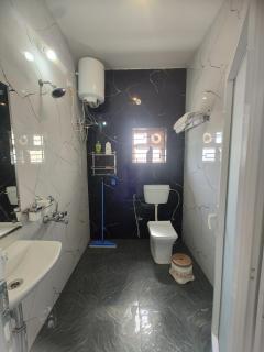 Affordable Luxurious Stay with All Amenities - Bangalore - 5
