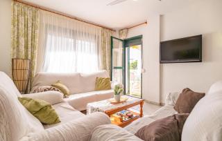 2 Bedroom Nice Apartment In Benalmádena - Benalmádena - 8