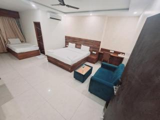 Hotel Zeke Avenue - Bangalore - 7