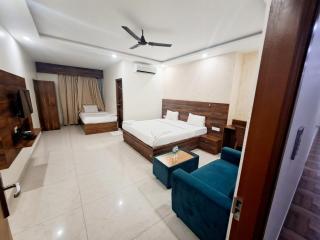 Hotel Zeke Avenue - Bangalore - 8