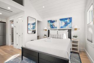 Walk to Beach Shopping and Dining - 8