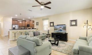 Serene 8 Bedroom Home with Theater in Champions Gate - Davenport - 4