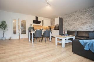Deluxe Apartment for 5 - Sauna & Pool - Free Parking - Winterberg - 1