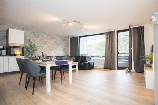Deluxe Apartment for 5 - Sauna & Pool - Free Parking - Winterberg - 0