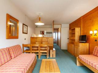 Appartement avec balcon, proche des pistes et commerces - FR-1-355-203 - Les Allues - 8