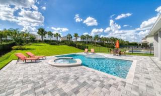 Serene 8 Bdrm Villa with Large Patio in Encore - 7