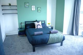 7 Spacious Rooms in Central Swansea - Great for Groups - Swansea - 4