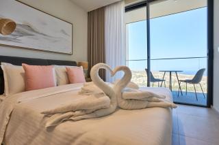 Panorama 20th Floor Suite with Magnificent Views - St Julian's - 4