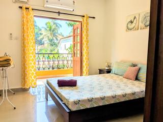 Casa Stay Candolim Holiday Apartments with Pool-Free Parking-WiFi-Powerback up - 2