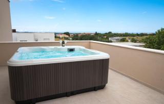Beautiful Villa Paula with jacuzzi in Pula - Pula - 8