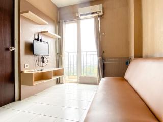 Cozy and Minimalist 2BR at Mutiara Bekasi Apartment By Travelio - 8