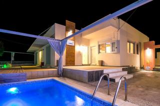 Magic Blue Villa - 8