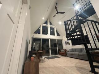 Gorgeous Modern Chalet In The Woods - Wellston - 3