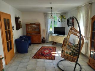 Ferienhaus "Elbrose" inmitten von Rosen mit direktem Zugang zum Elbdeich - 1