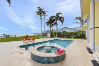 Stunning River View, Heated Pool & Spa - Million Dollar View - Roelens - Cape Coral - 8