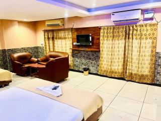 the HOTEL RL GRAND - 5