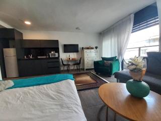 Urban Balcony 36 - 9