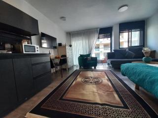 Urban Balcony 36 - 2