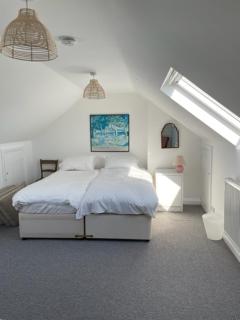 3 Avonside, Bantham - period property with stunning sea views! -  - 1