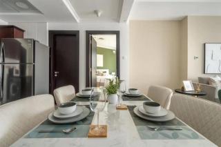 Beautiful 1BR Apt on High Floor with Partial Sea View - 8