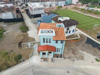 Stunning 3-BD Beachside Home with Small Pool - Playa Danta - 0