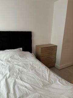 Modern 1 bedroom apartment - London - 1