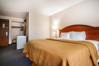 Quality Inn - 8