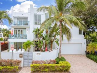 4-Bed + Den with pool in Las Olas Ft Lauderdale - Fort Lauderdale - 0