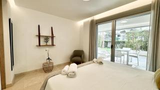 Modern Flat with Private Garden in Royal Banus - Marbella - 2