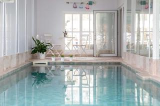 Luxury Seafront Family Home - Indoor Pool - Earnley - 0