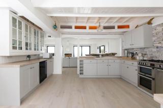 Luxury Seafront Family Home - Indoor Pool - 2