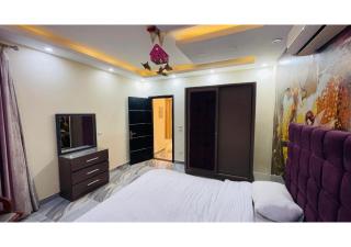 Villa With Private Pool & Garden In Sheikh Zayed - Sheikh Zayed - 9