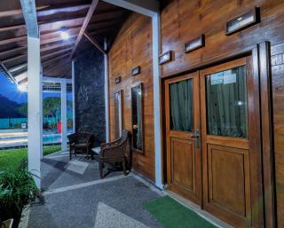 Villa Kayu Ciwidey - 5