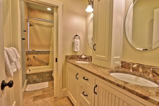 Fall Creek Vineyards Wine Country Inn - Dripping Springs - 4