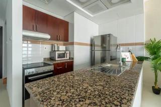 Cozy Studio Apartment with Sea & Canal View in Court Tower - 6