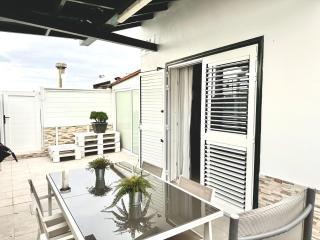 Pambnb - House next to the Beach, Terrace, Fiber Wi-Fi, BBQ - Abades - 9