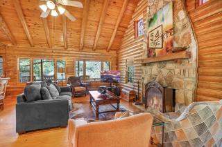 Falls Log Home - Wimberley - 6