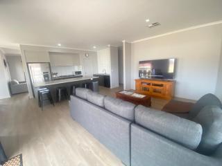 Lofty's Shack - Edithburgh - 6